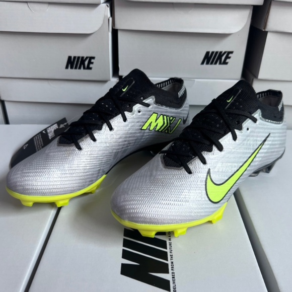Nike football shoes men